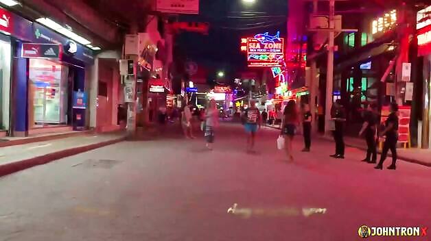 Barhop Pattaya